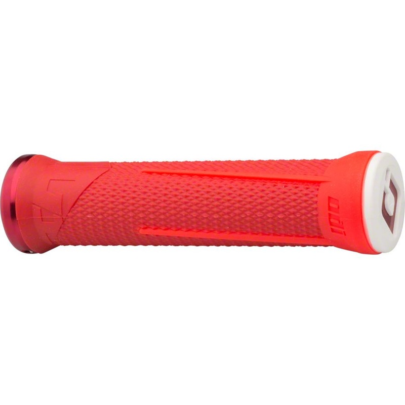 AG1 Grips Red/Fire Red